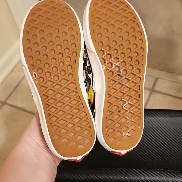 Vans Black & White Checkered Shoes w/ Disney's Mickey & Minnie Size 1.0 - Picture 6 of 10